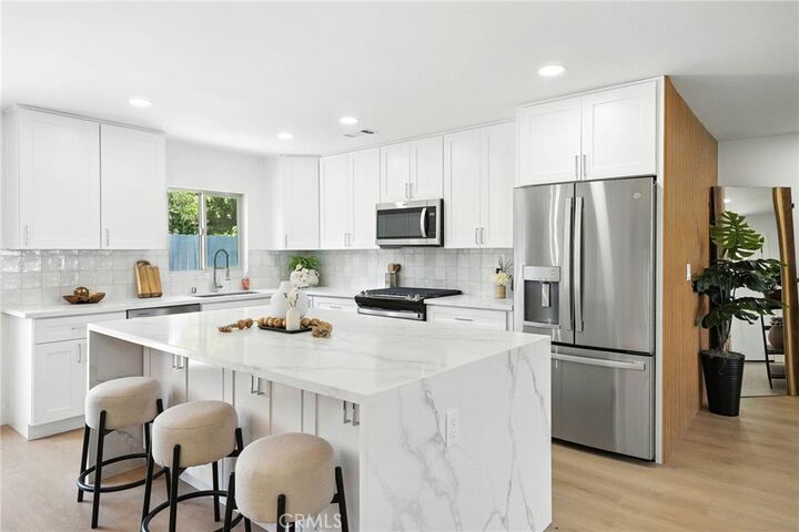 Property Photo: 12602 Roberto Way CA 92064