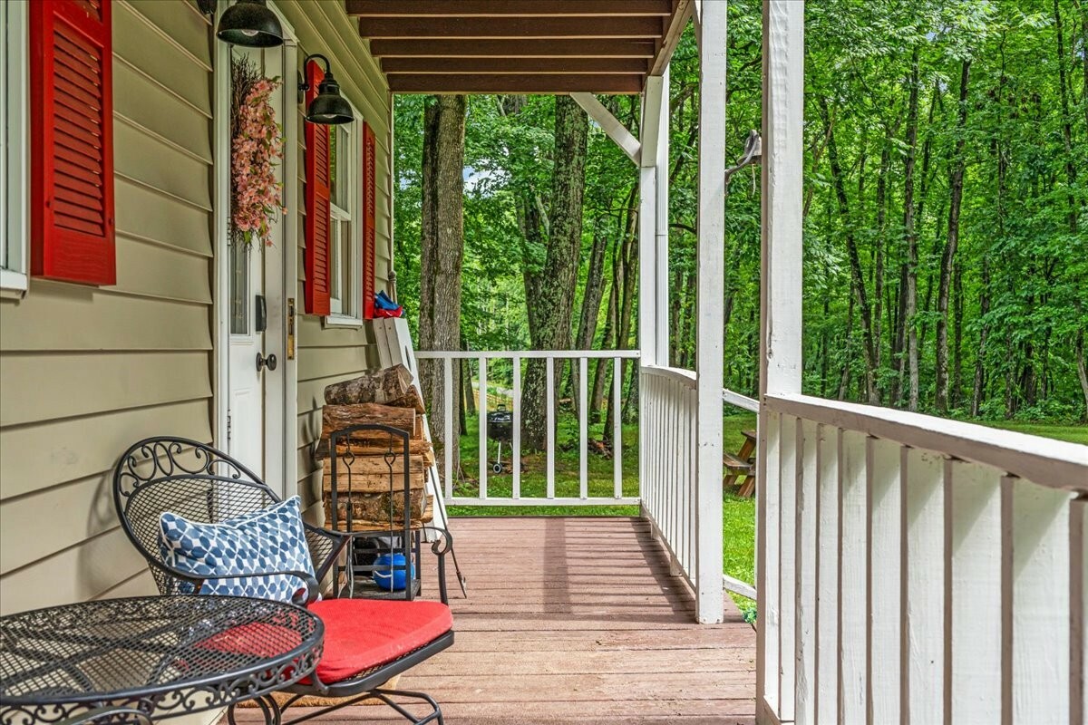 Property Photo: 802 Evans Rd TN 37398