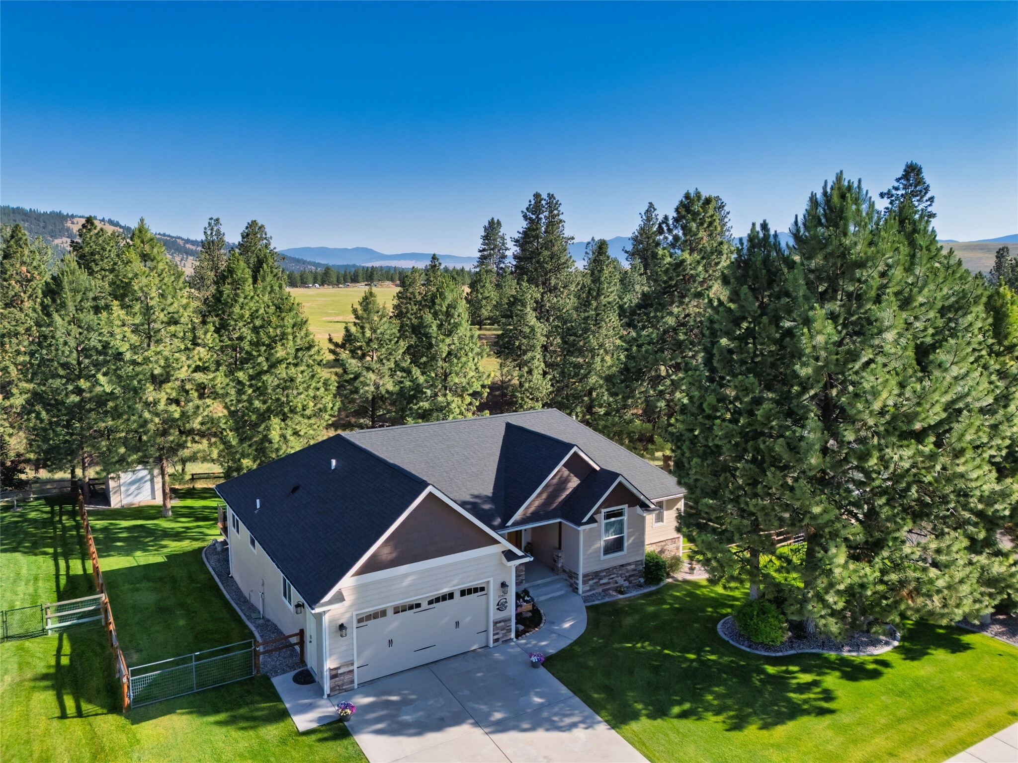 Property Photo: 10487 Coulter Pine Street MT 59847