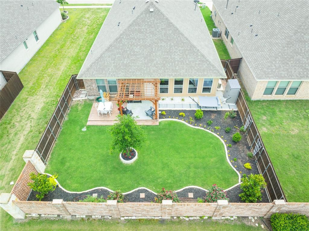 Property Photo: 873 Mildren Lane TX 75087