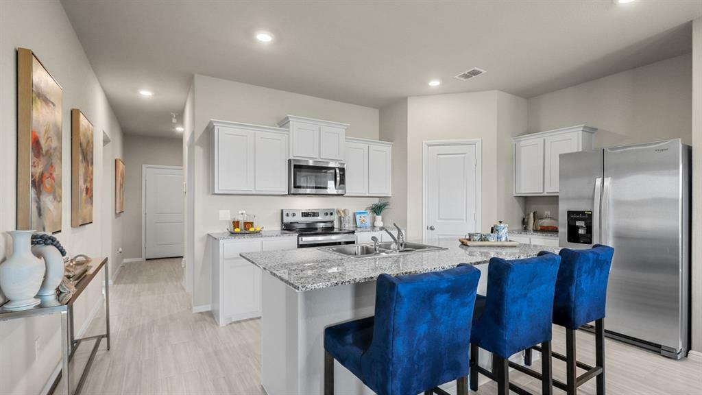 Property Photo: 10805 Black Onyx Drive TX 76036