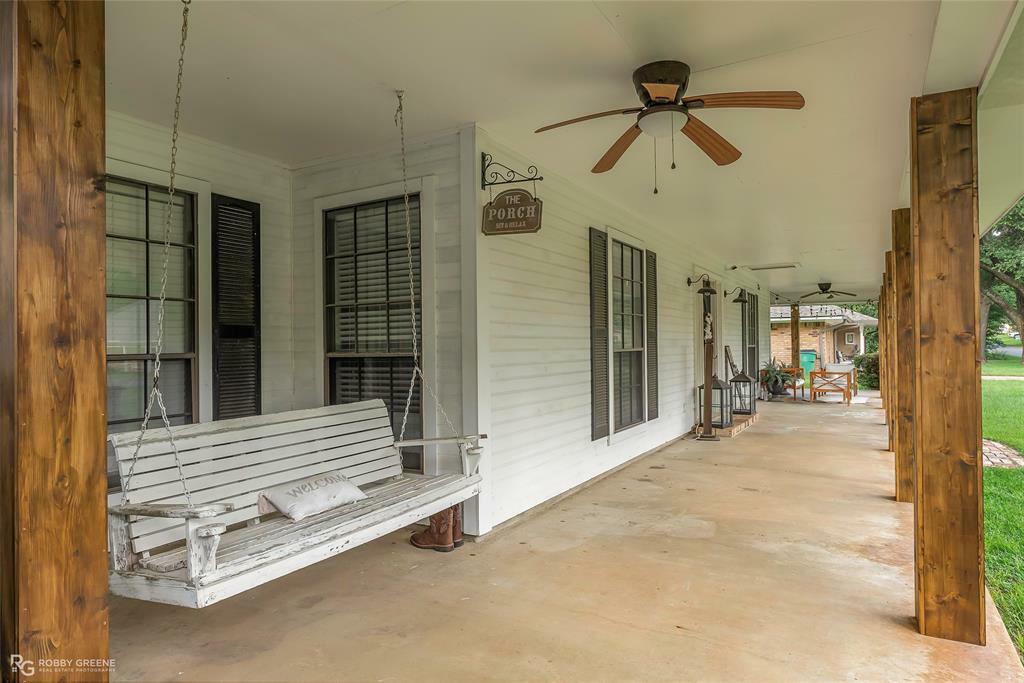 Property Photo: 8205 White Oak Drive LA 71037