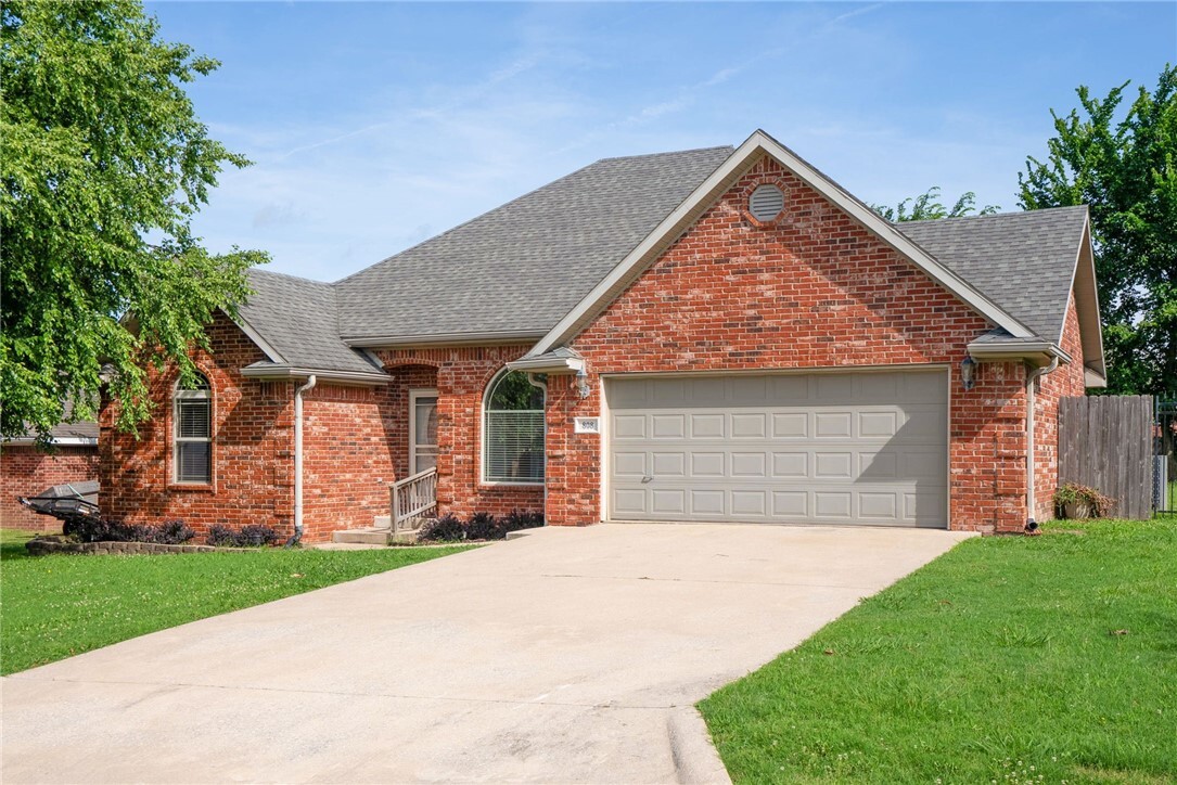 Property Photo: 808 Herron Street AR 72753