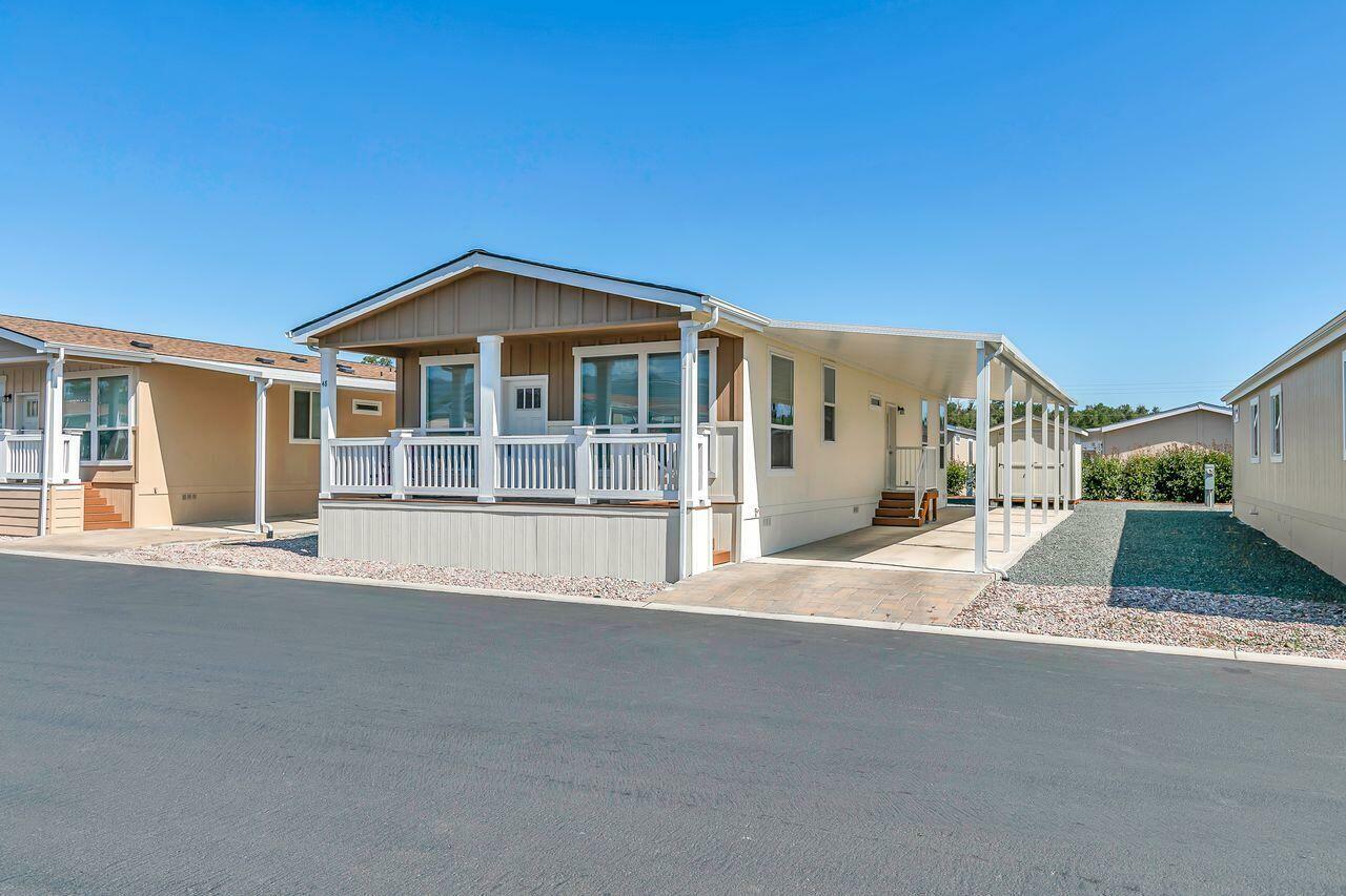 Property Photo: 9555 S Pacific Highway 48 OR 97501