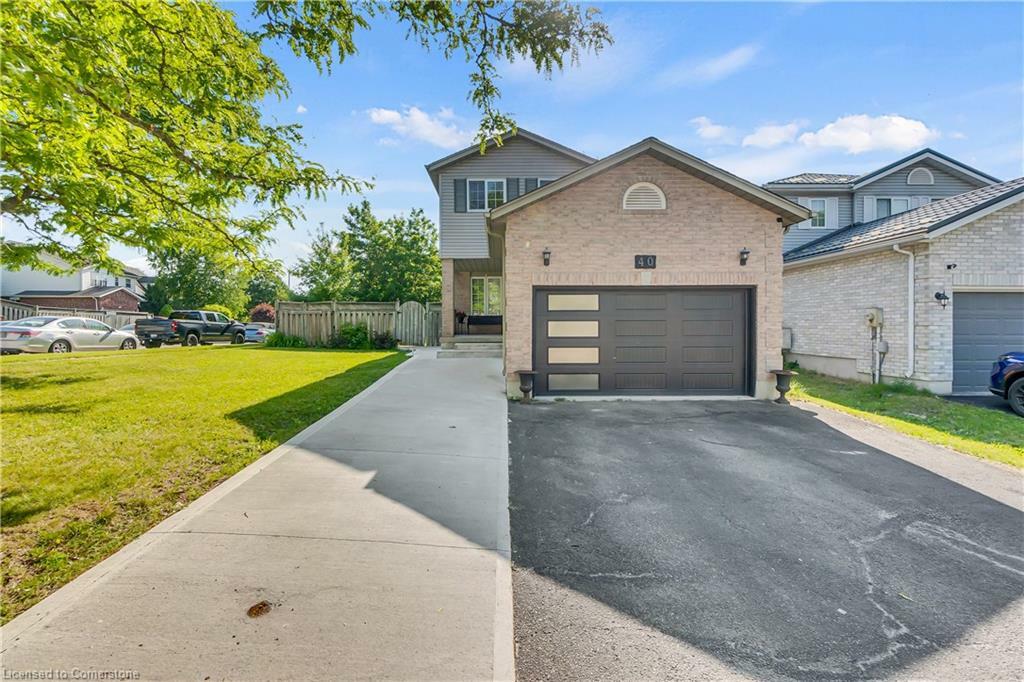 Photo de la propriété: 40 Alderson Drive ON N3C 4C5