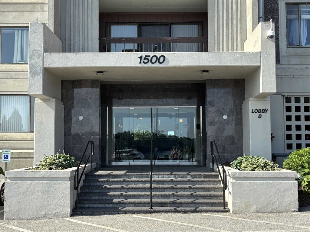 Property Photo: 1500 Worcester Rd 517 MA 01702
