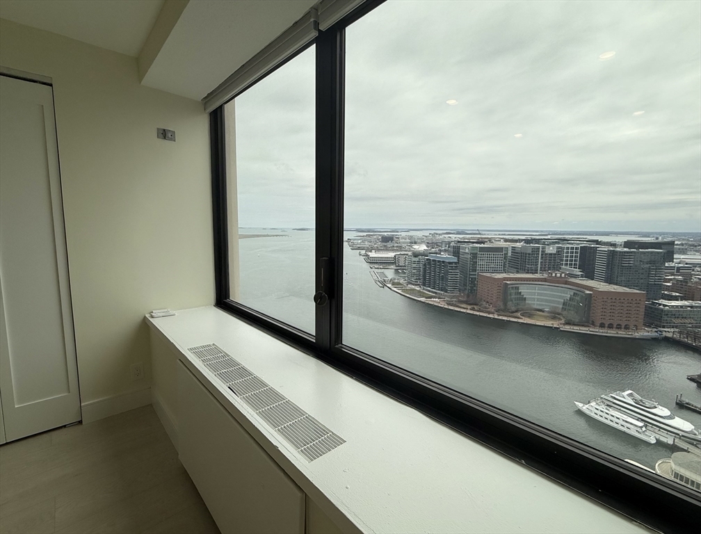 Property Photo: 85 E India Row 38D MA 02110