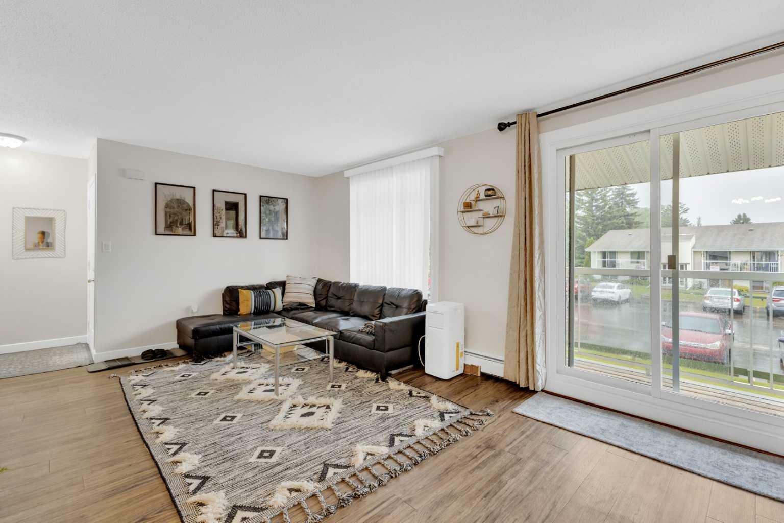 Property Photo: 11 Stanton Street 26 AB T4N 0B9