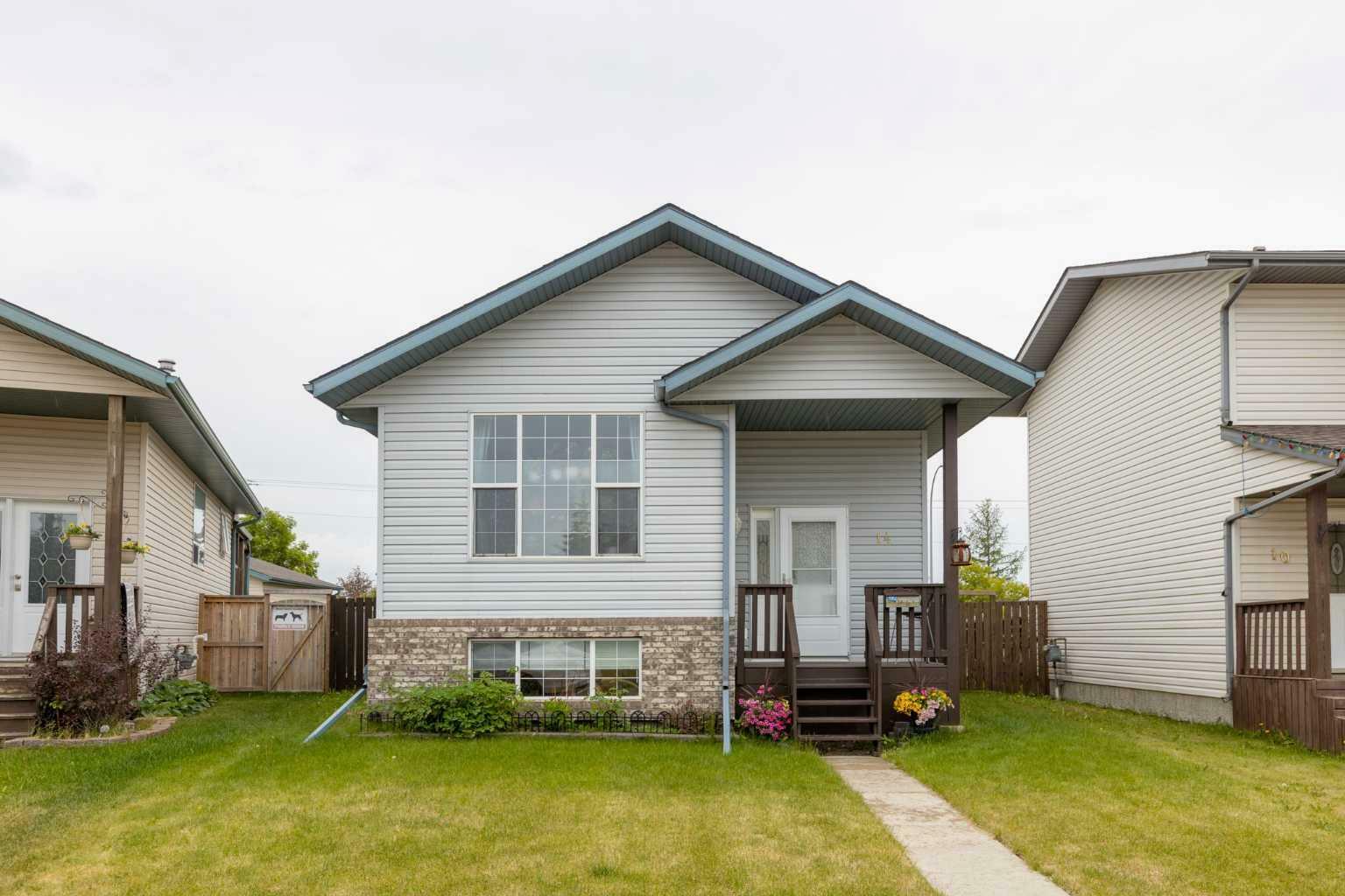 14 Drummond Close  Red Deer AB T4R 3E1 photo
