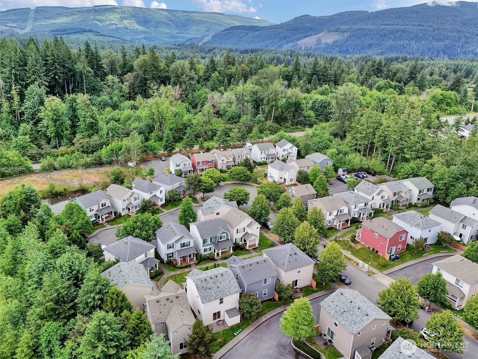 Property Photo: 9414 Hancock Avenue SE WA 98065