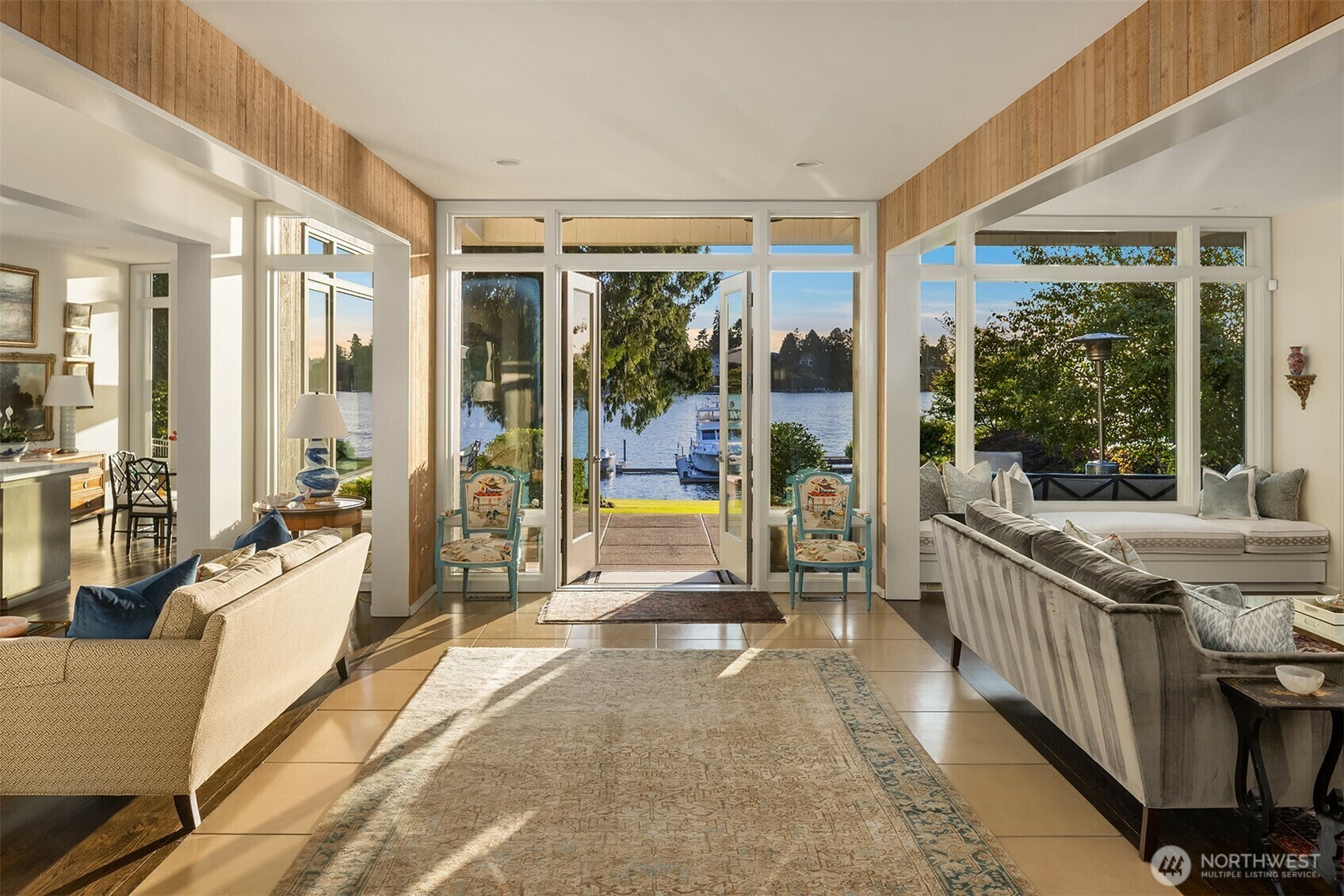 Property Photo:  3611  Hunts Point Road  WA 98004 