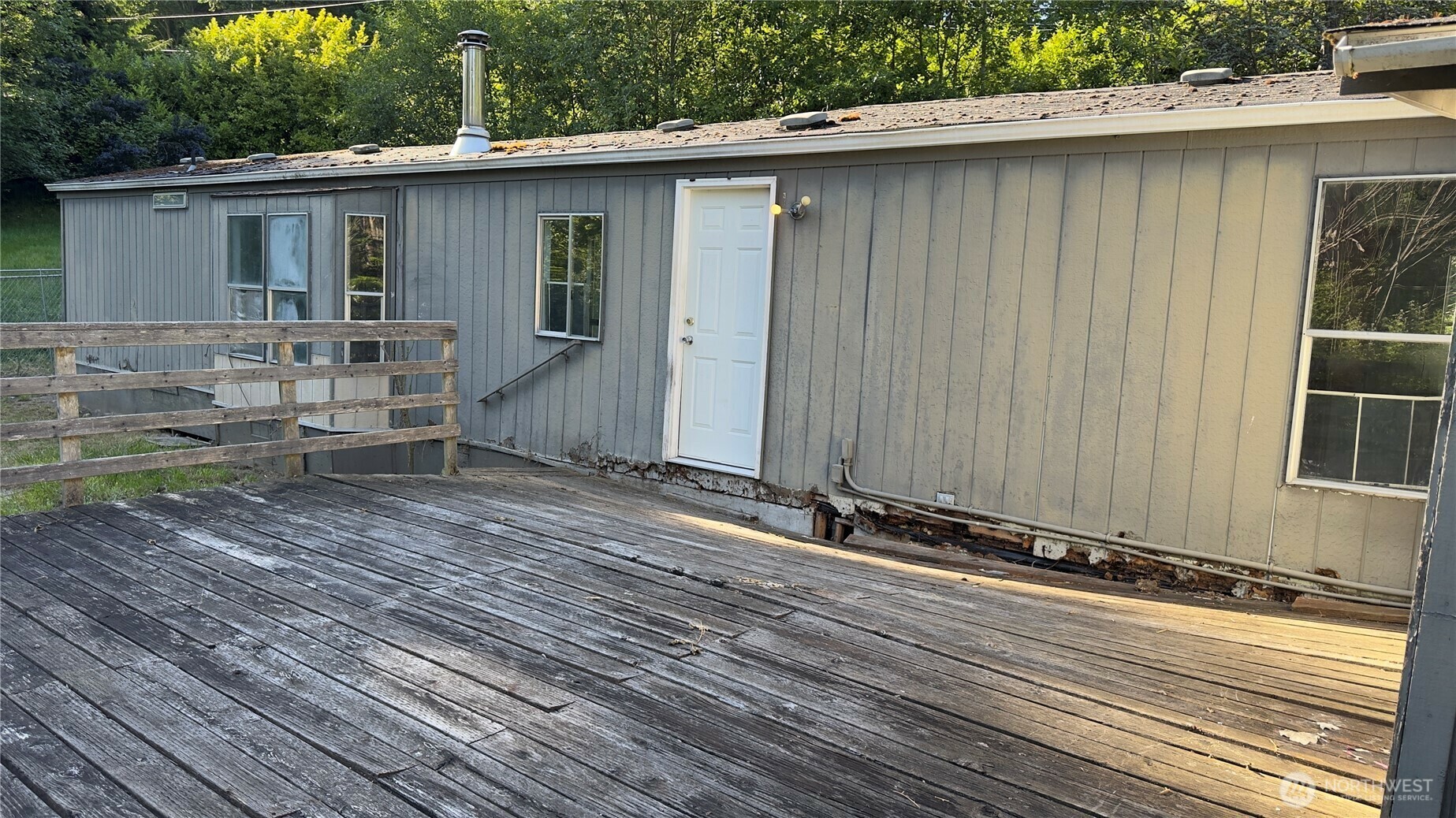 Property Photo: 32 E Mountain View Road WA 98282