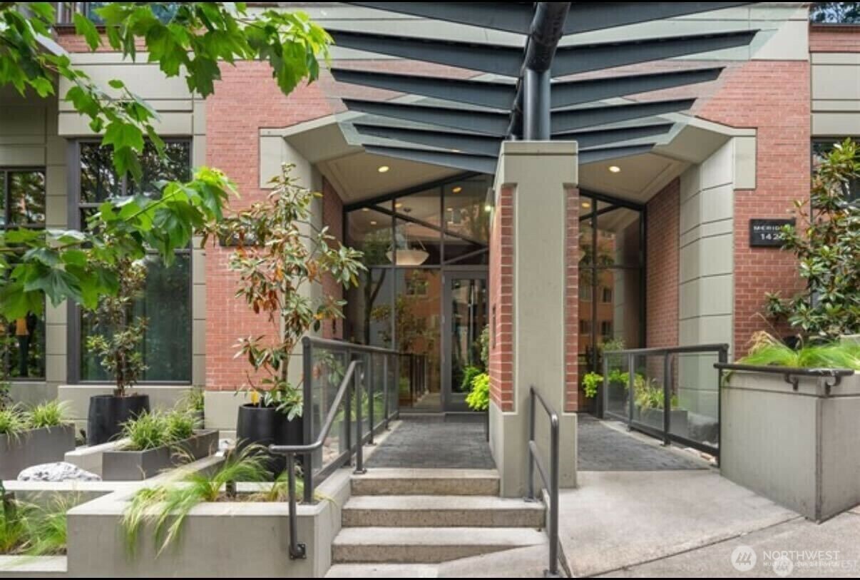 1420  Terry Avenue 807  Seattle WA 98101 photo