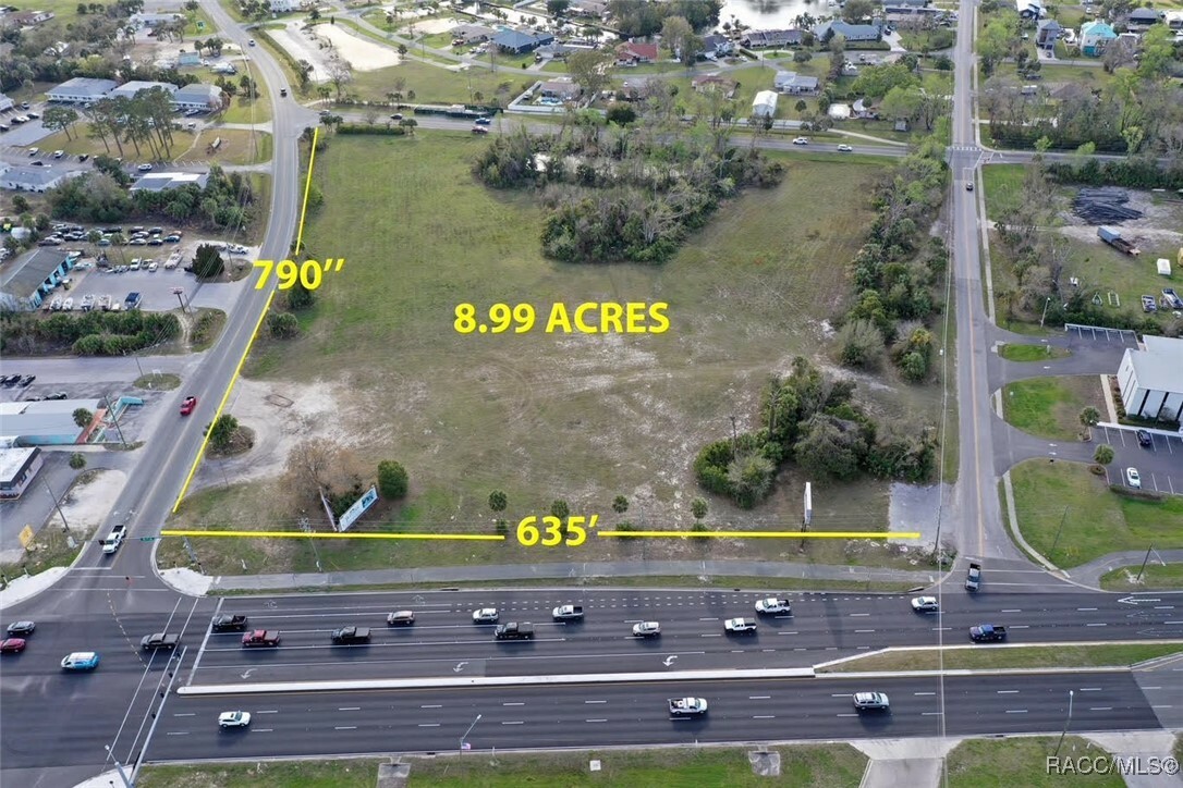 Property Photo: 1600 SE US Highway 19 FL 34429