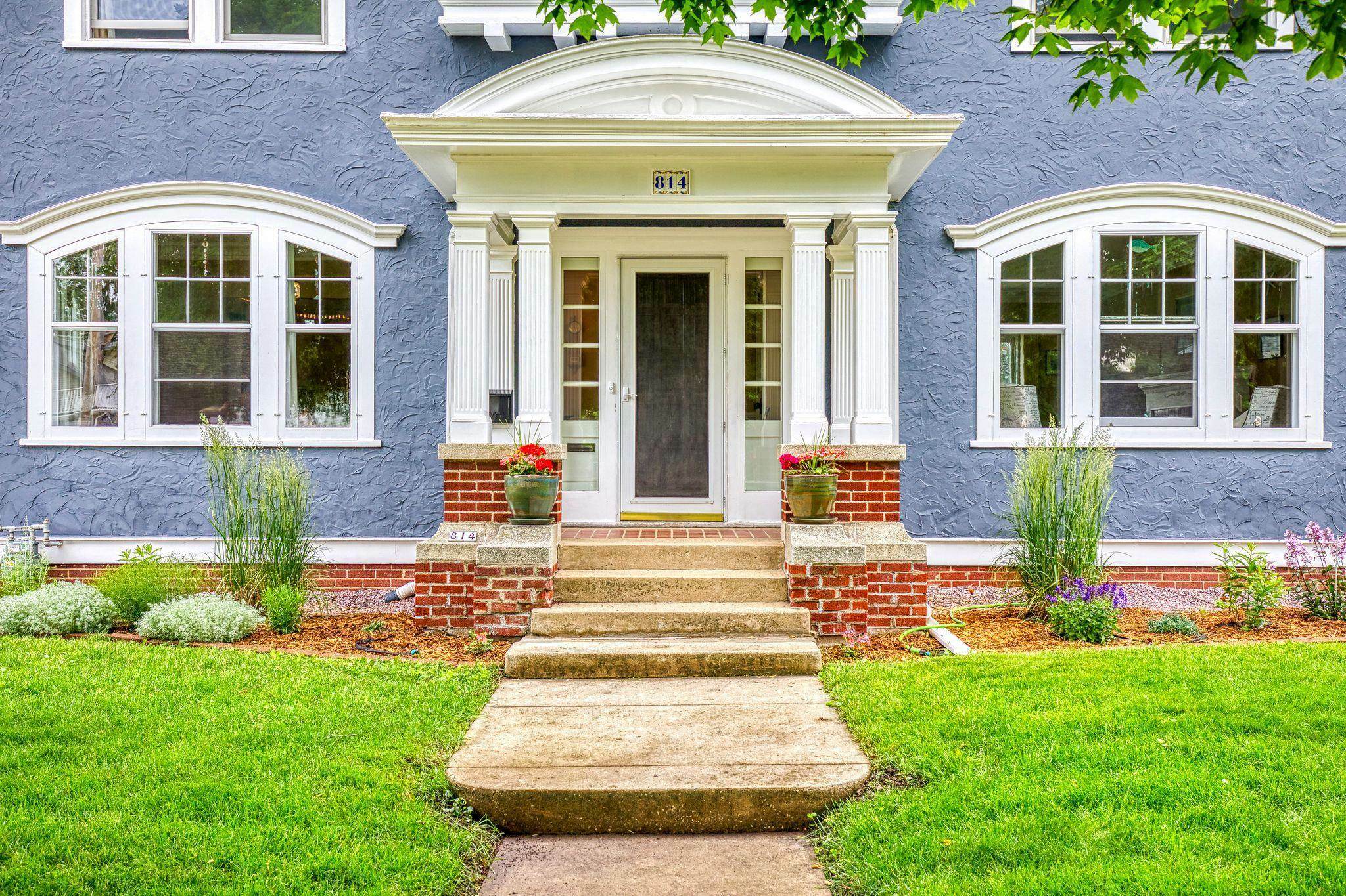 Property Photo:  814 E Irving Avenue  WI 54901-4612 