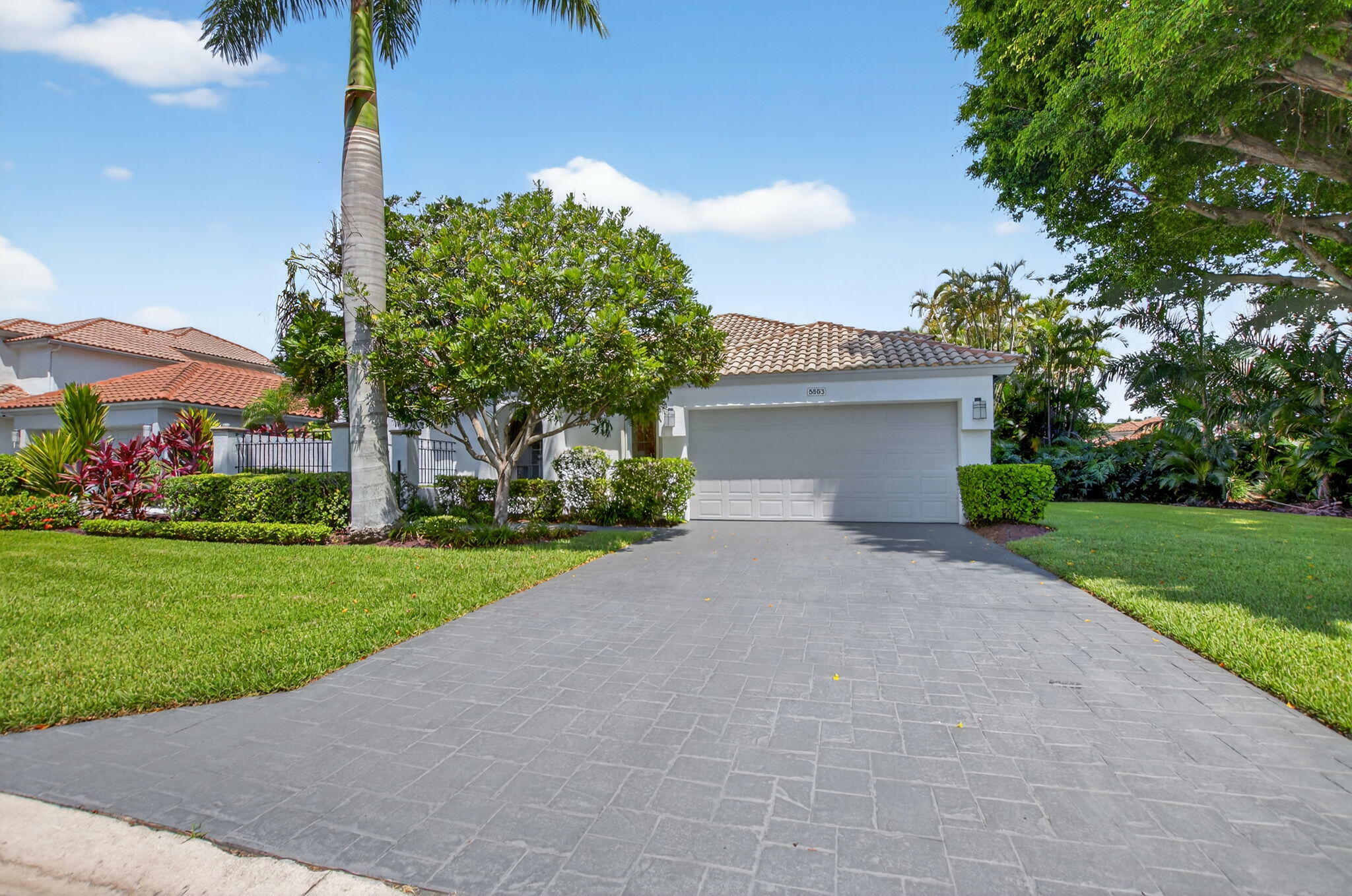 Property Photo: 5863 NW 21st Avenue FL 33496