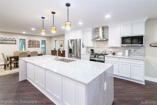 Property Photo:  23415 Beech Road  MI 48033 