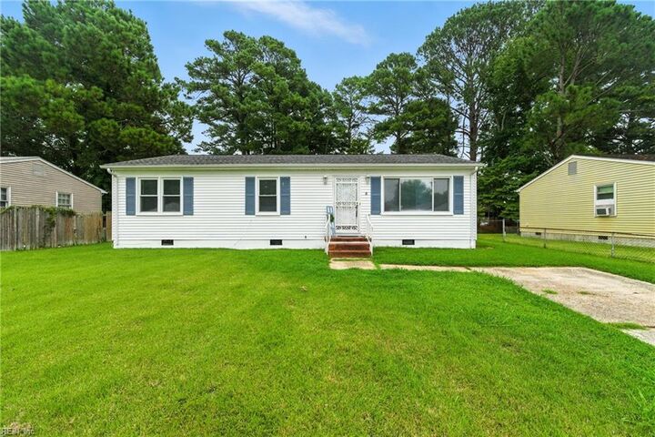 10 Watts Dr  Hampton VA 23666 photo