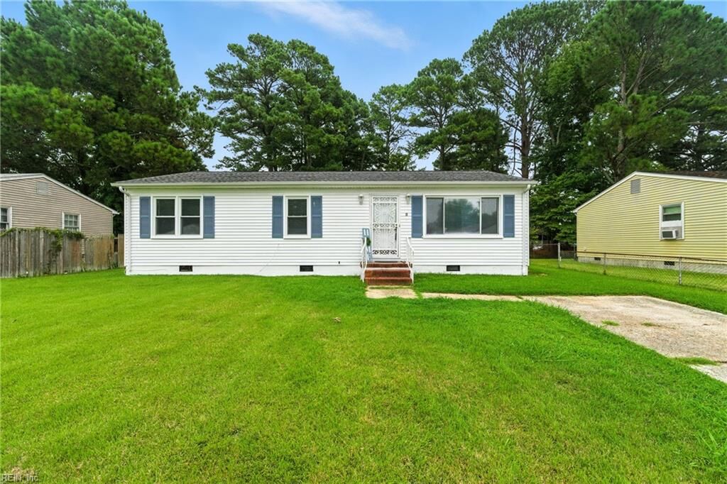 Property Photo: 10 Watts Dr VA 23666