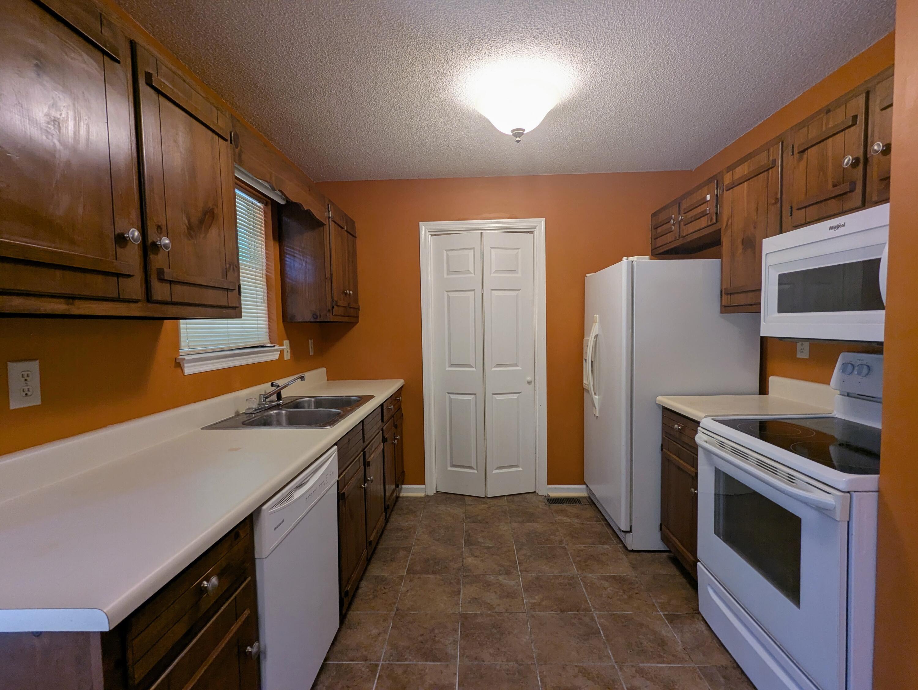 Property Photo: 413 Cliff Drive SE TN 37323