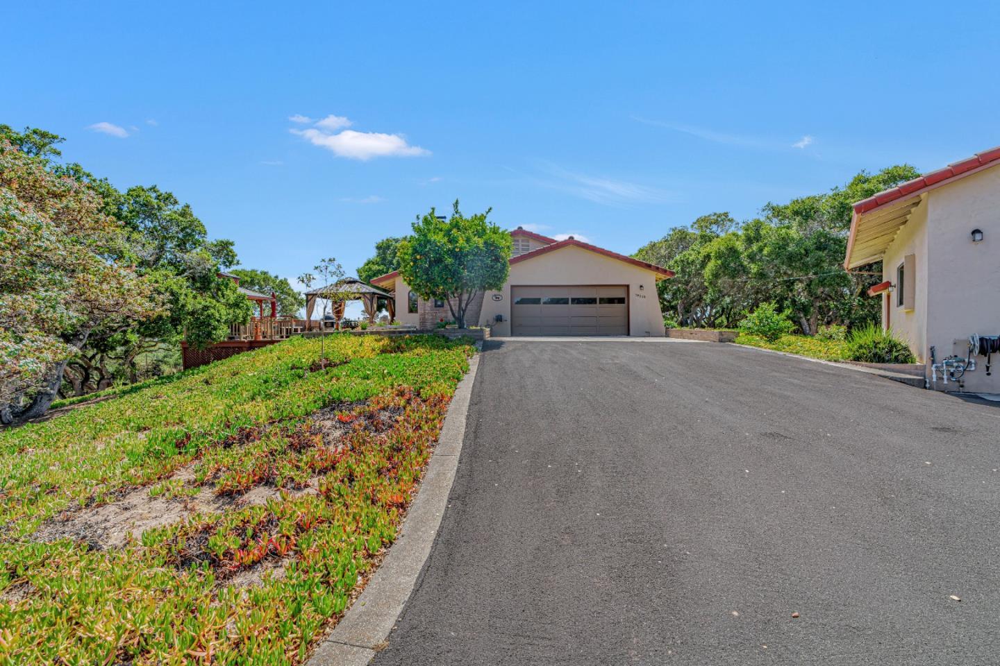 Property Photo: 19225 Reavis Way CA 93907