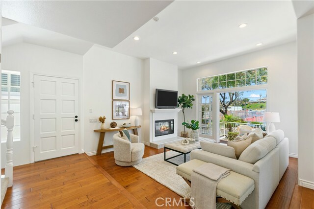 Property Photo:  1114 Vincent Street A  CA 90277 