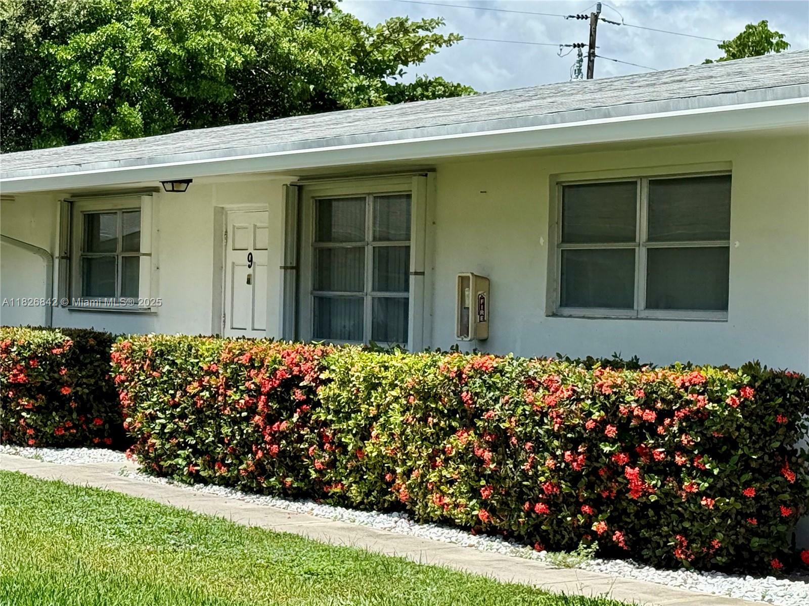 2222 Jackson St 9E  Hollywood FL 33020 photo
