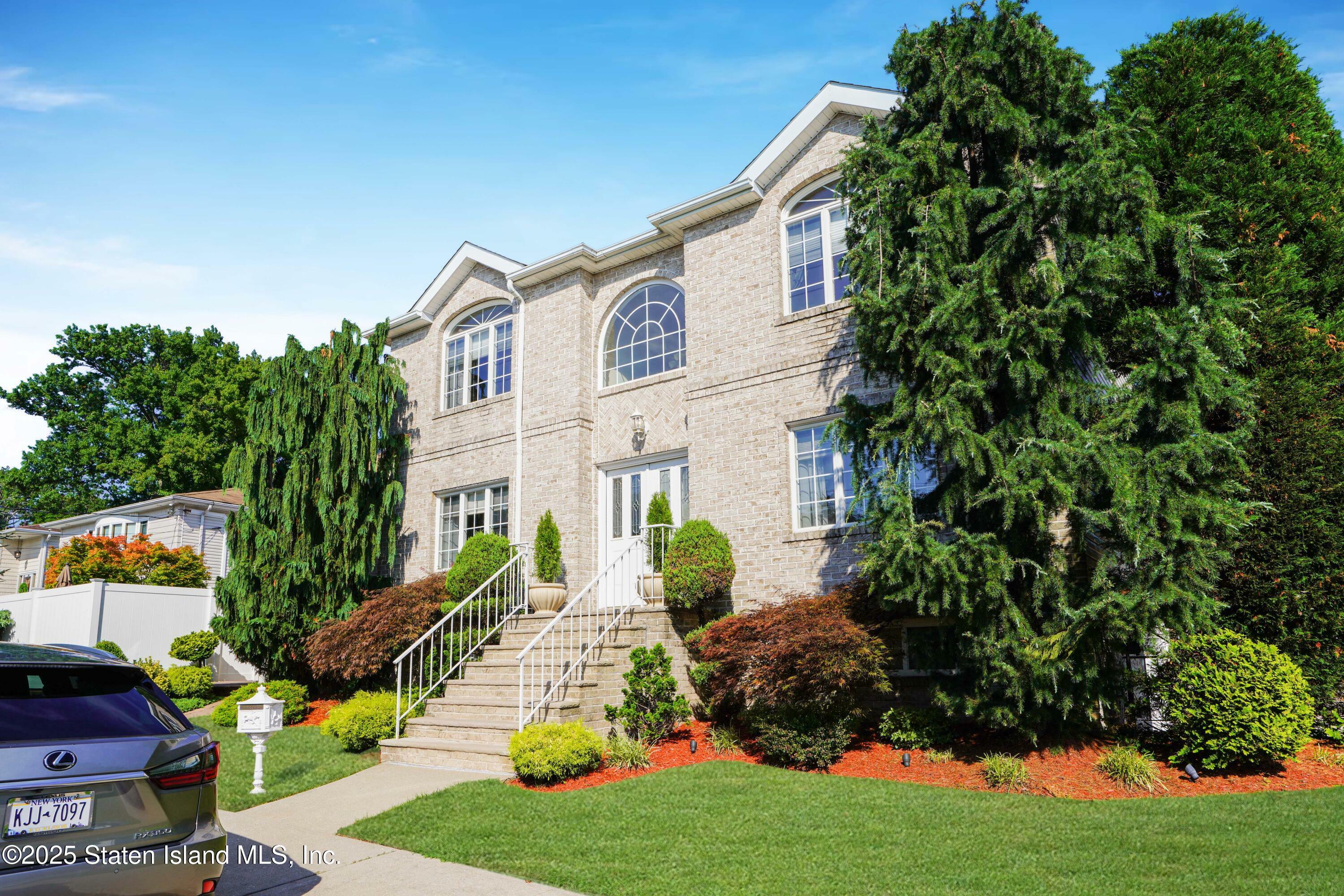 Property Photo: 7 Trent Street NY 10308