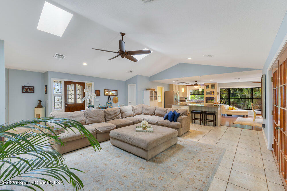 Property Photo:  7 Inwood Way  FL 32937 