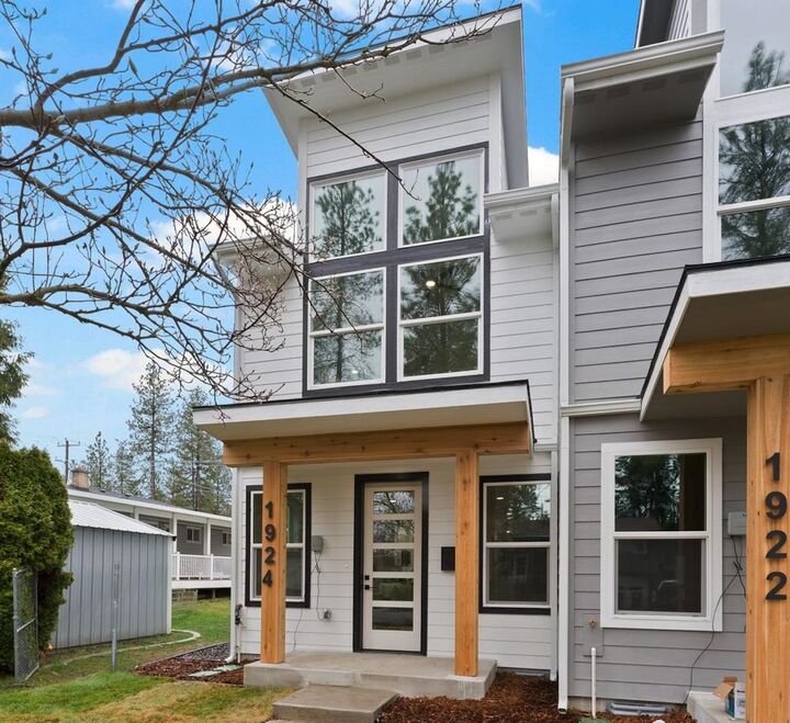 1924 E 37th Ave  Spokane WA 99203 photo