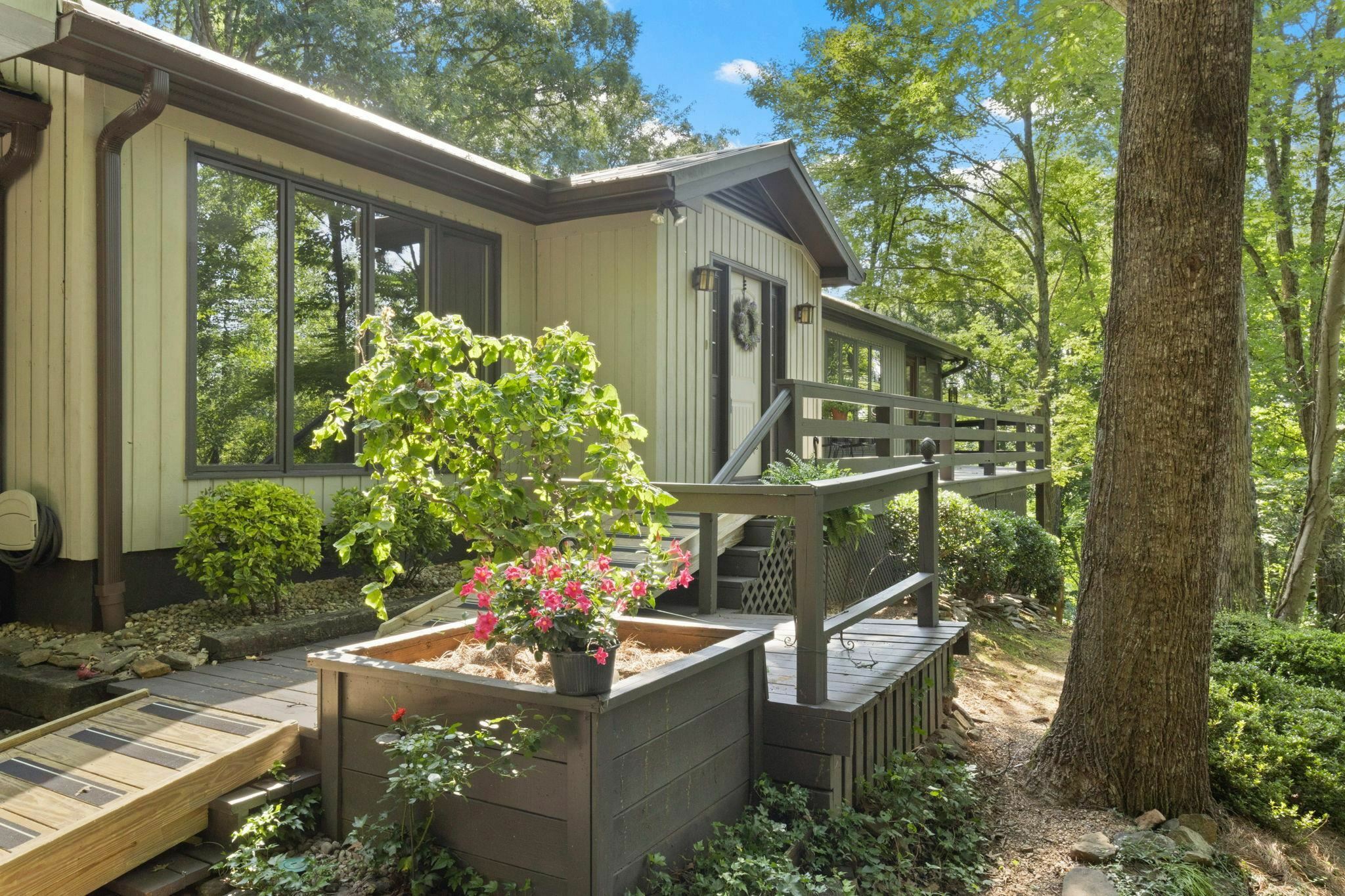 Property Photo: 56 Cardinal Circle NC 28782