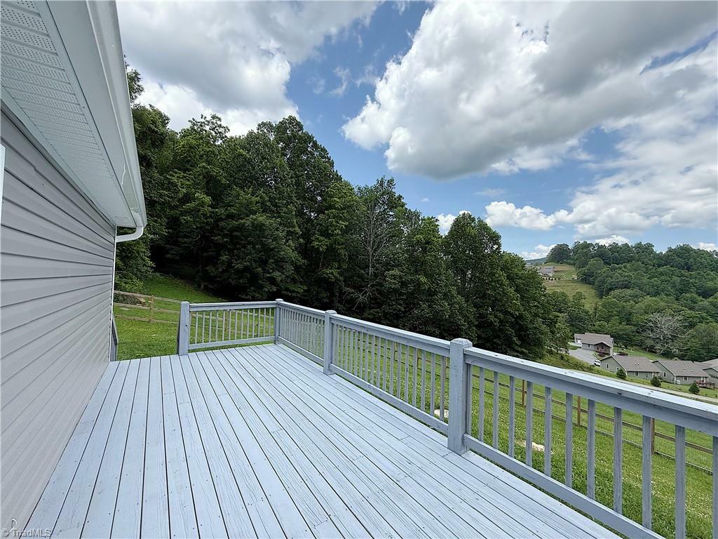 Property Photo: 242 Hickory Heights Drive NC 28607