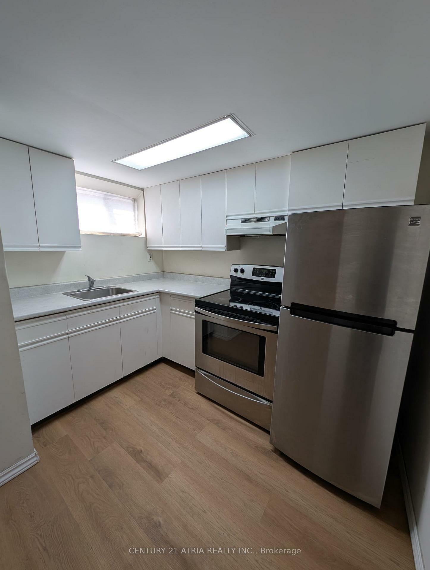 Property Photo:  38 Harding Boulevard Bsmt 1  ON L4C 1S8 