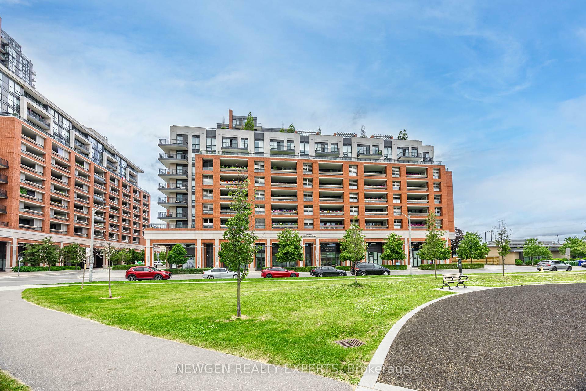 Property Photo: 3091 Dufferin Street 503 ON M6A 0C4