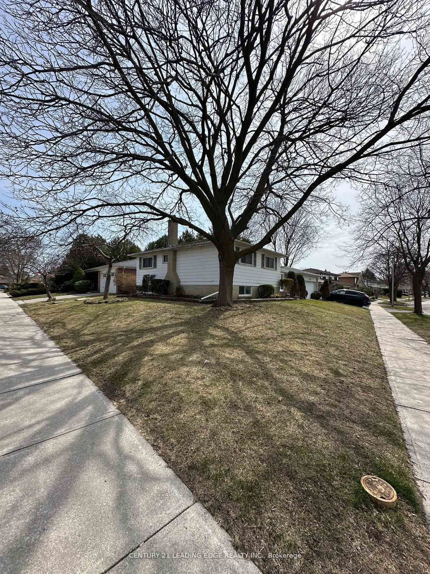 Property Photo: 69 Davisbrook Boulevard Bsmt ON M1T 2H6