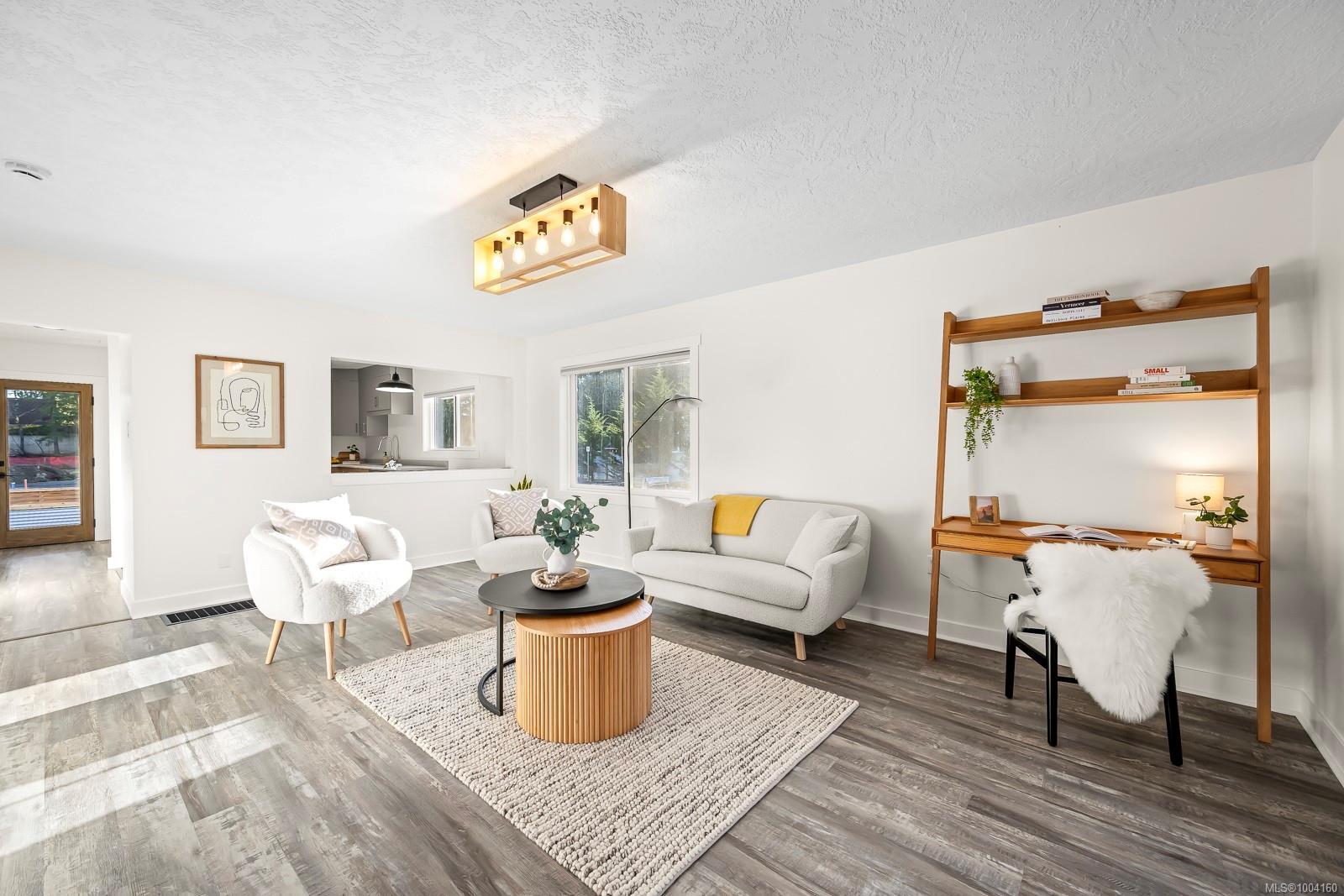Property Photo: 4703 Cumberland Rd Sl3 BC V0R 1S0