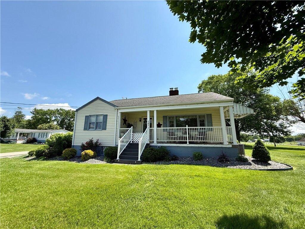 Property Photo:  141 Carmichaels Street  PA 15357 