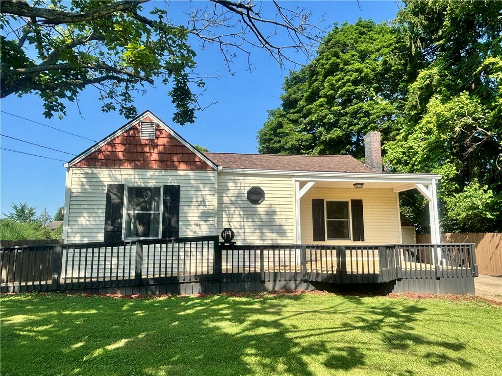 Property Photo: 26 Mount View Dr PA 15021