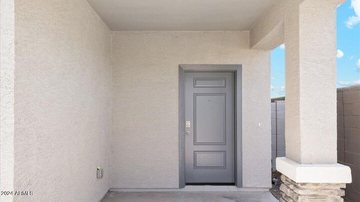 Property Photo:  2024 W Sheridan Avenue  AZ 85120 