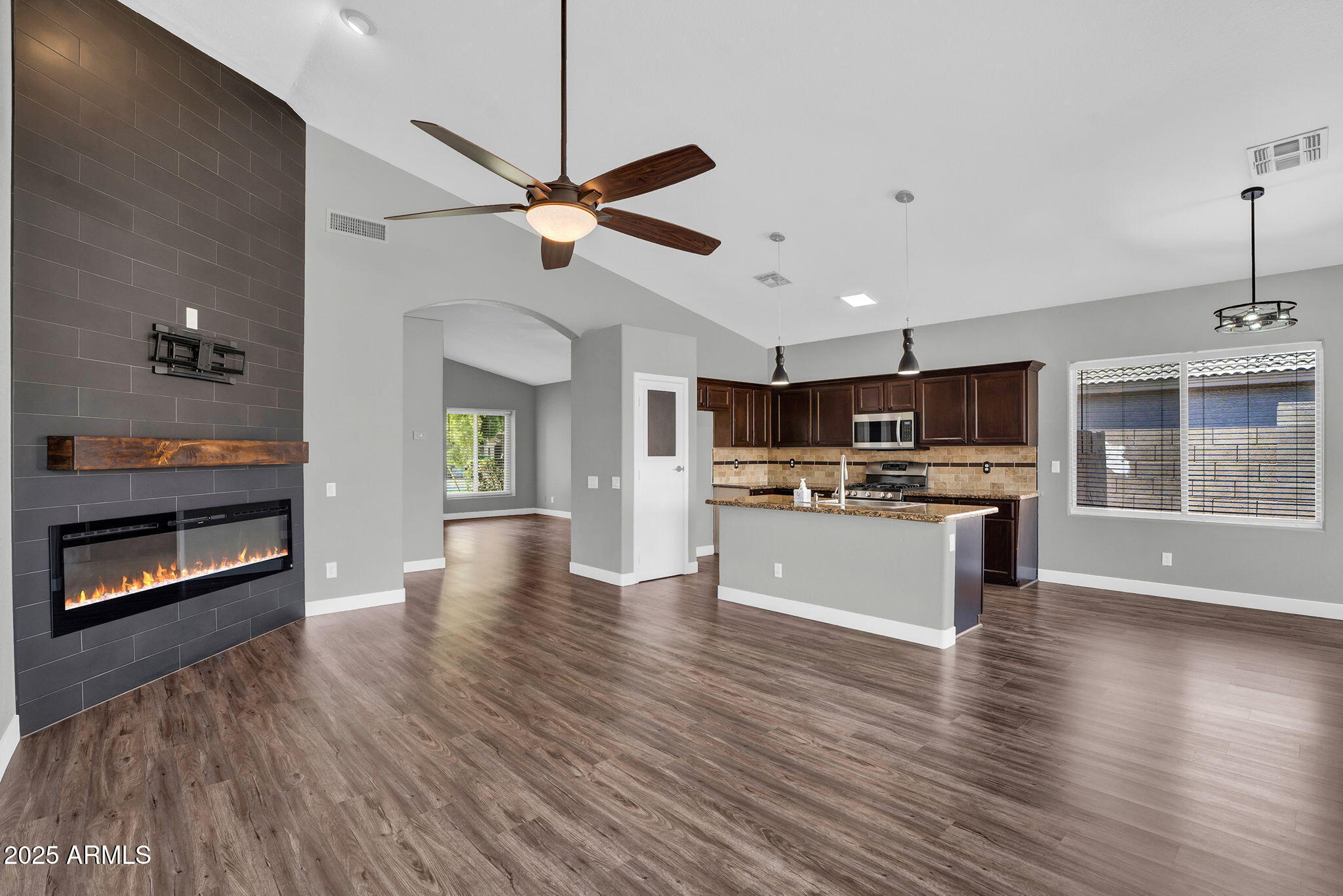 1332 W Blue Ridge Court  Chandler AZ 85248 photo