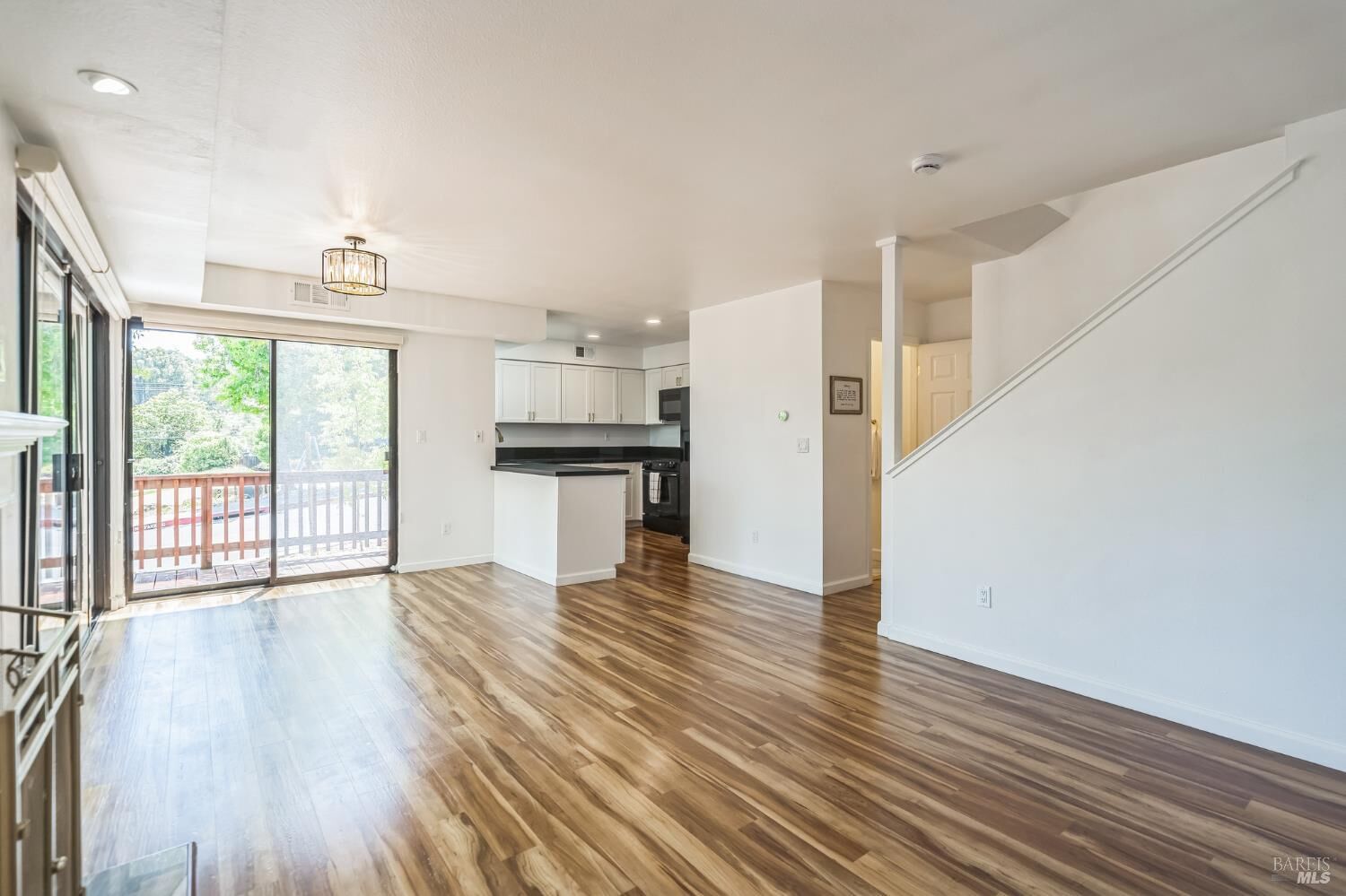 Property Photo:  14 Summerhill Way  CA 94903 