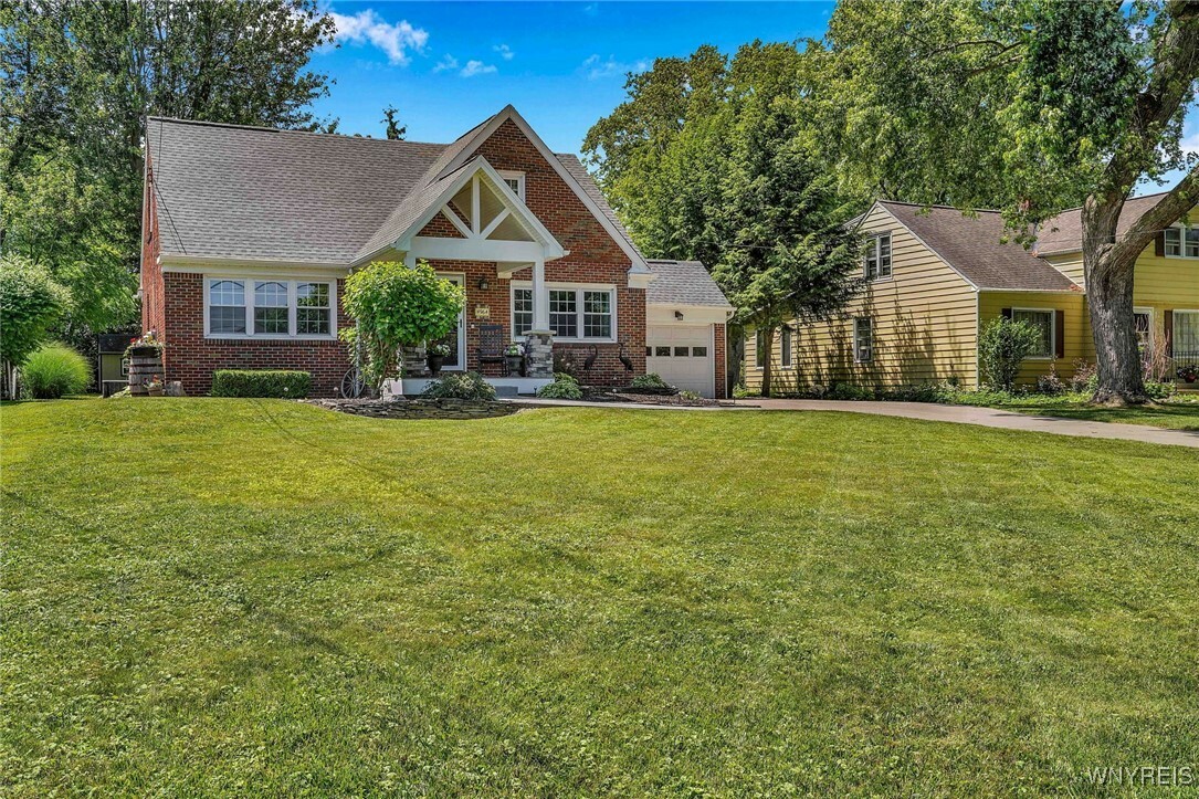 Property Photo: 4964 Meadowbrook Road NY 14221