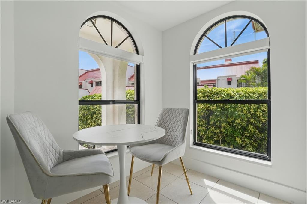 Property Photo: 547 Serendipity Dr FL 34108
