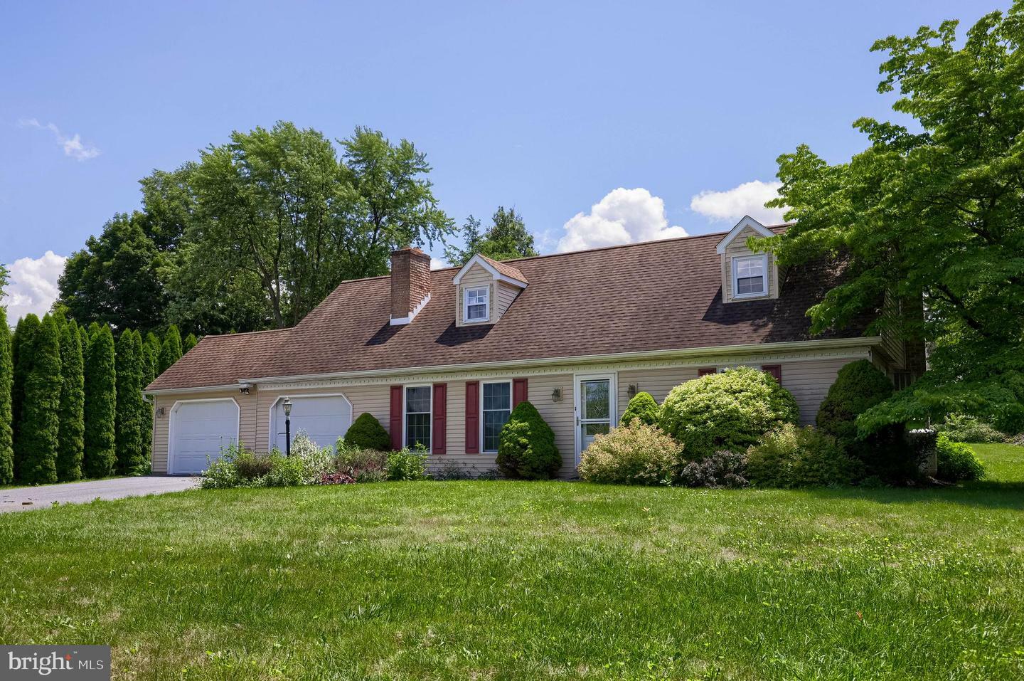 Property Photo:  1549 Willoughby Circle  PA 17545 