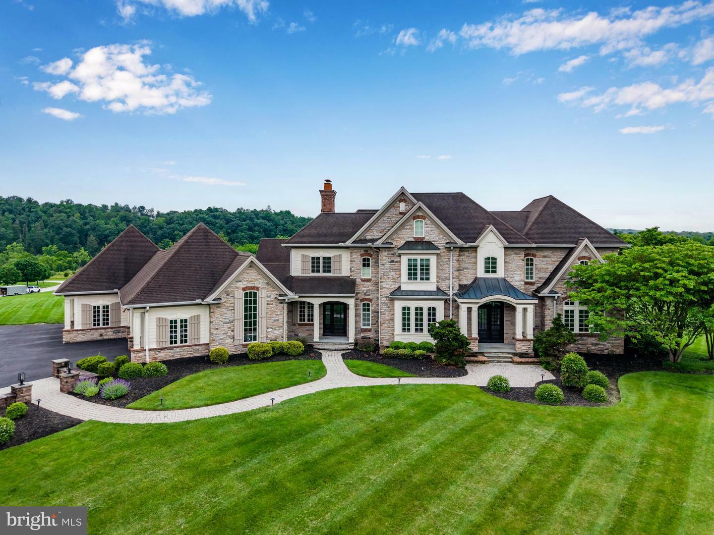 Property Photo: 2740 Allen Glen Drive PA 17055