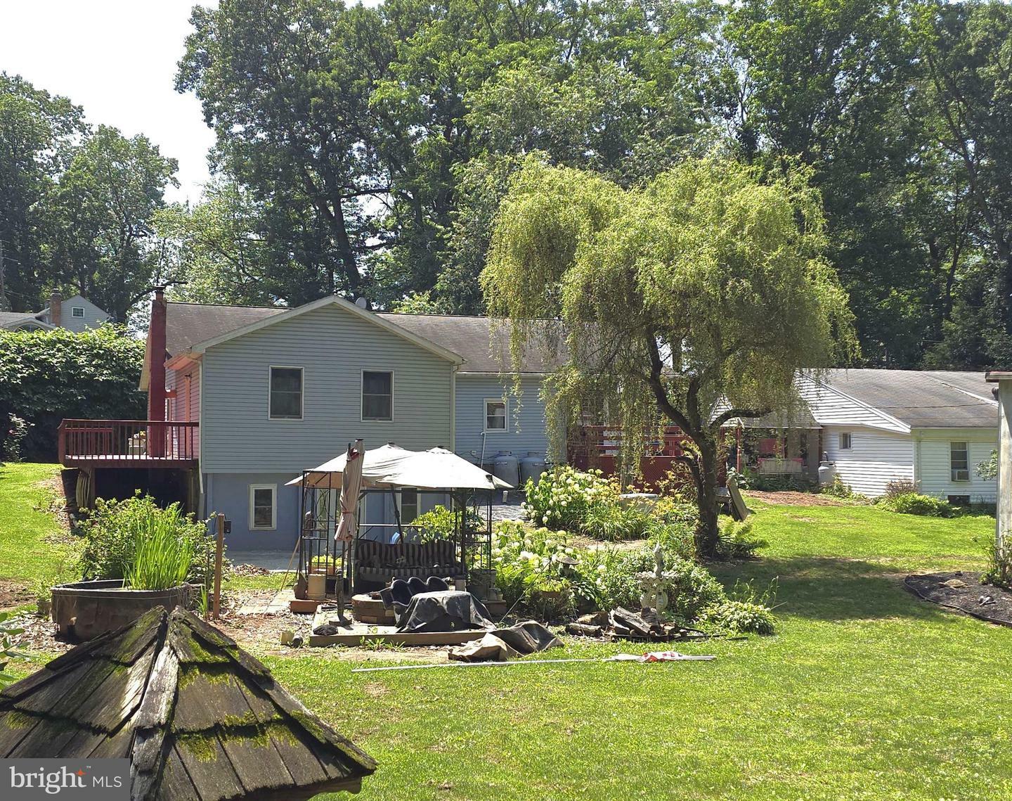 834 Oberlin Road  Middletown PA 17057 photo