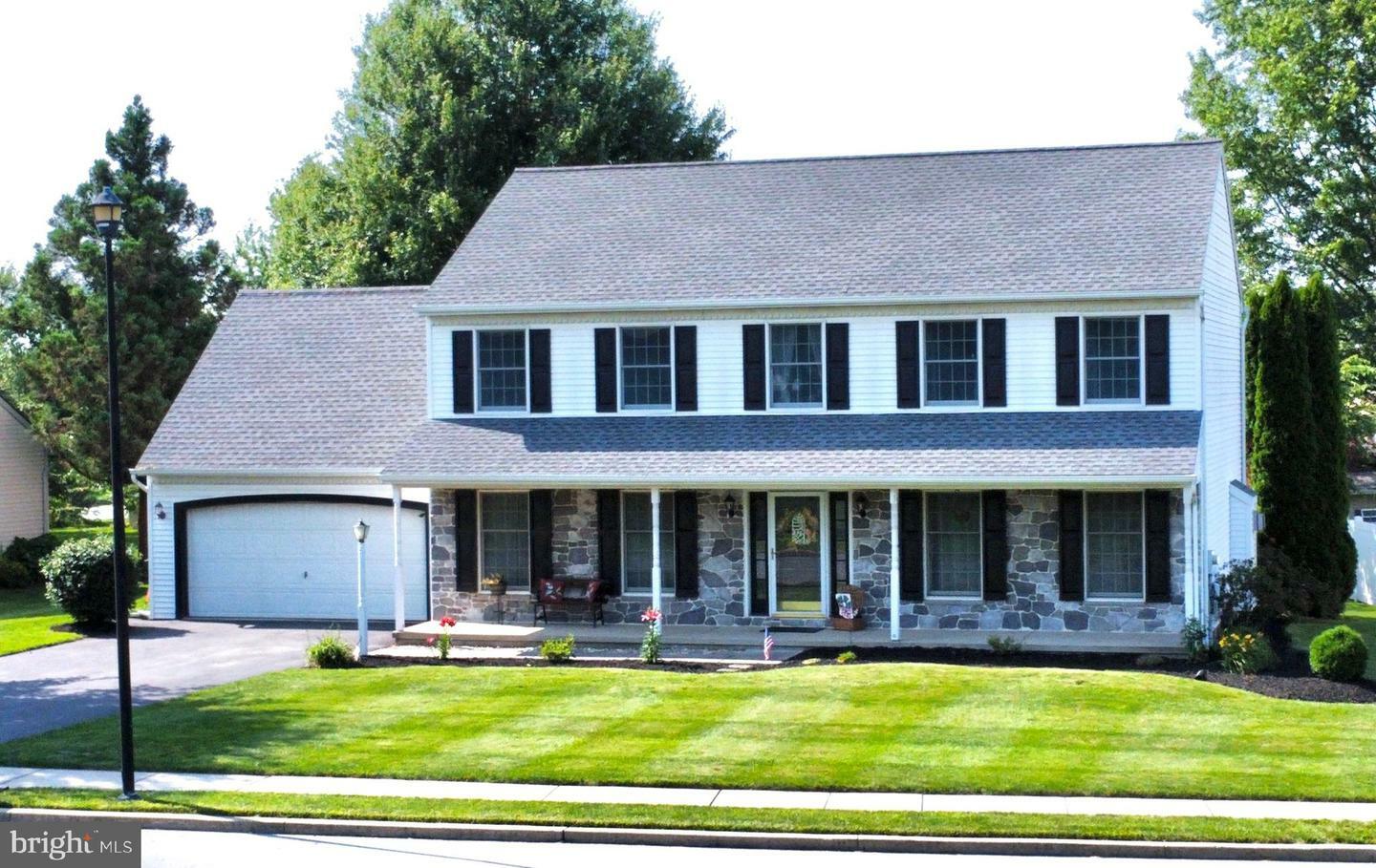 319 Gold Finch Drive  Palmyra PA 17078 photo