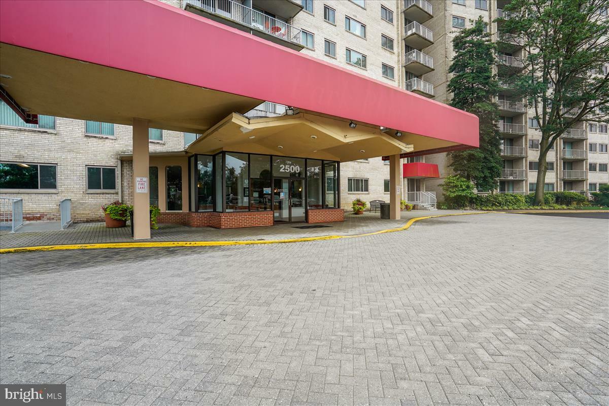 Property Photo: 2500 N Van Dorn 326 VA 22302