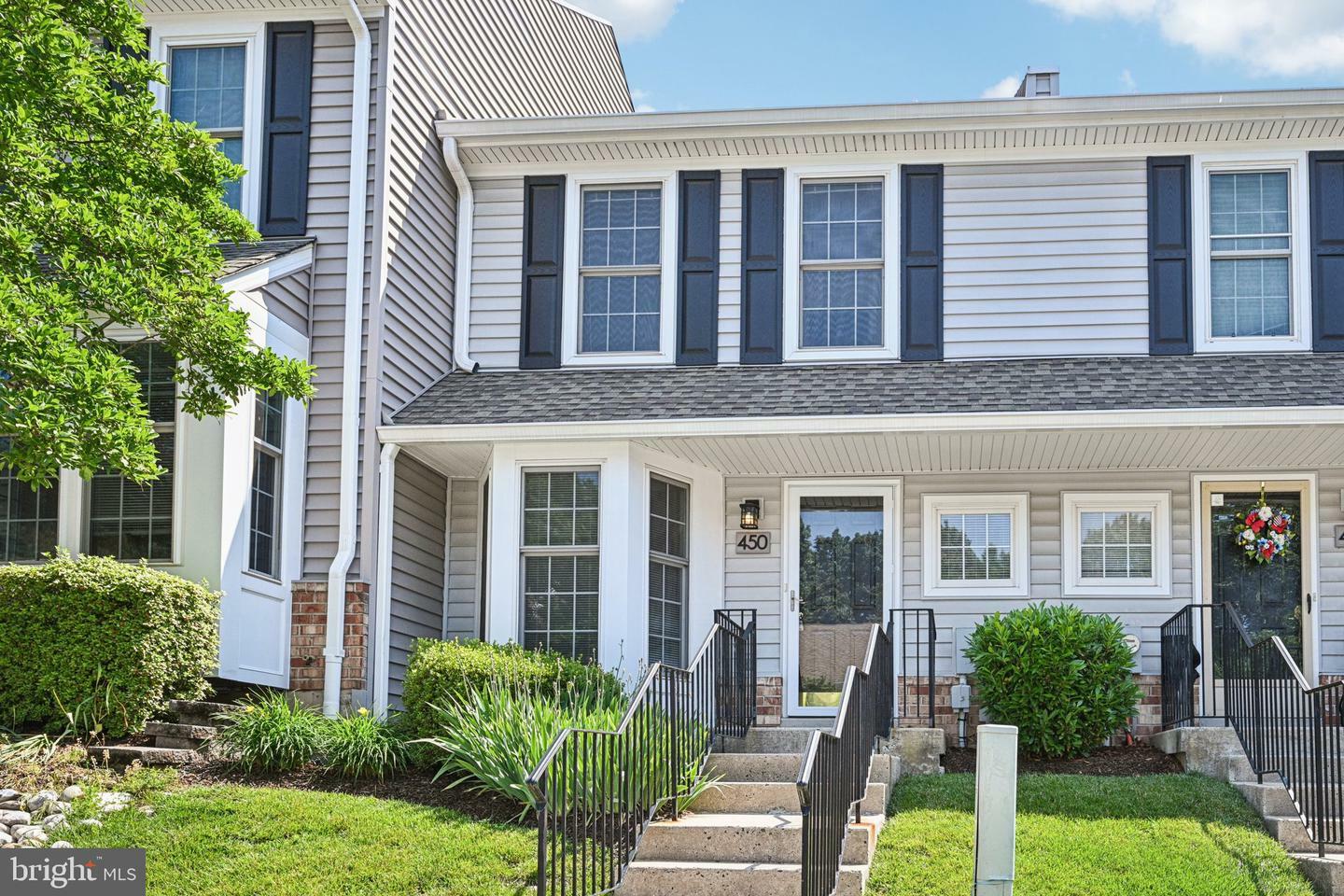 Property Photo:  450 Hartford Square 7  PA 19380 