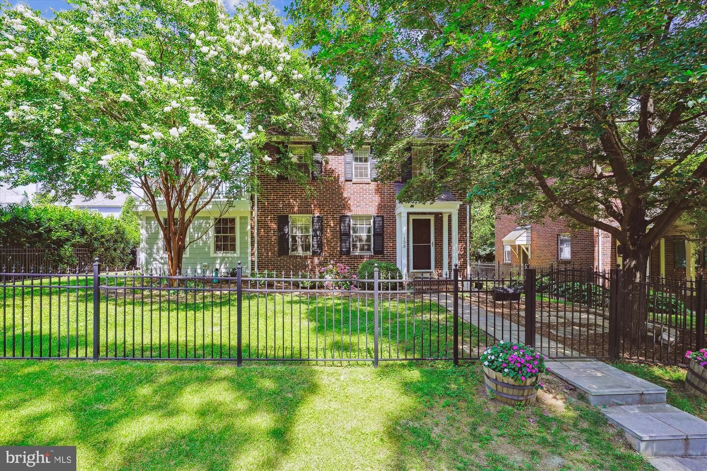 Property Photo: 133 N Highland Street N VA 22201